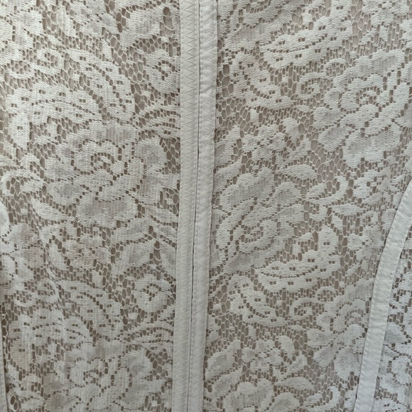 Zara Cream Floral Lace Fitted Dress size L - Picture 6 of 8